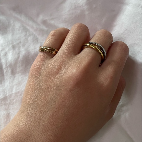 Both rings inspired by the trinity rings- tricolour is 6 while rosegold 4.5 - Picture 3 of 3